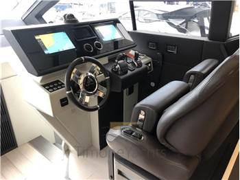 Azimut S7