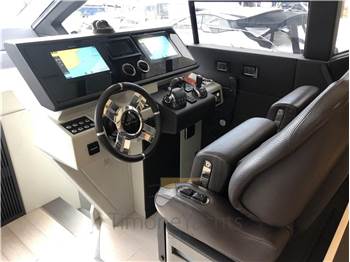 Azimut S7