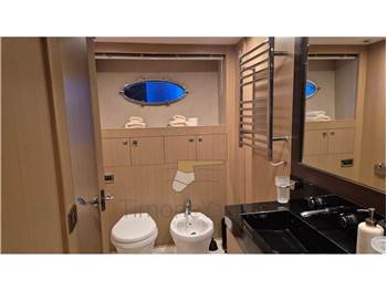 Princess Yachts V78