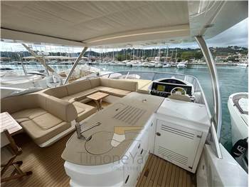 Sunseeker 75 YACHT