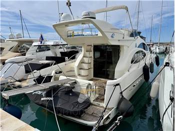 Azimut 42 Fly