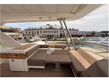 Fairline SQUADRON 78