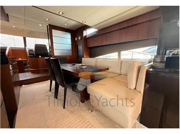 Fairline SQUADRON 78