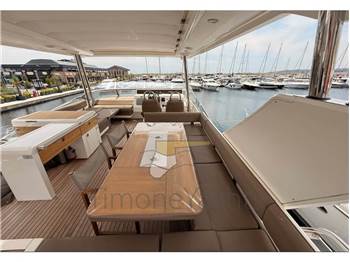 Fairline SQUADRON 78