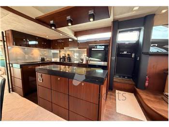 Fairline SQUADRON 78
