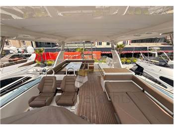 Fairline SQUADRON 78