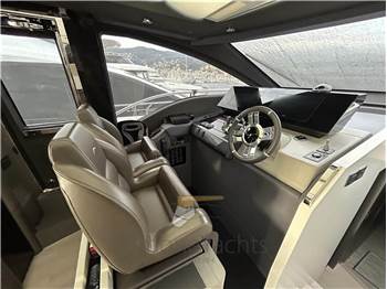 Azimut S8