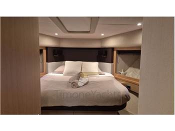 Princess Yachts V78