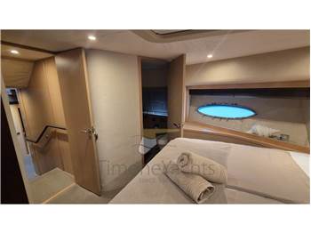 Princess Yachts V78