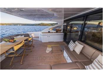 Princess Yachts V78