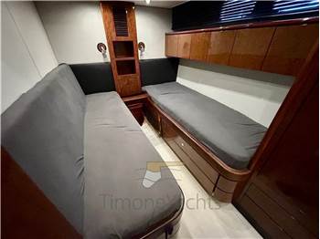 Fairline SQUADRON 74