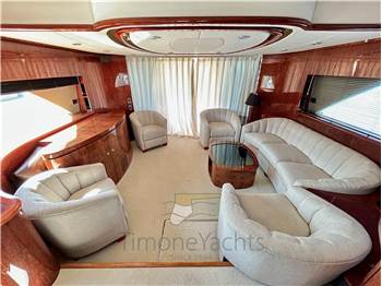 Fairline SQUADRON 74