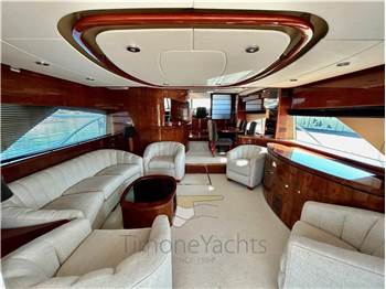 Fairline SQUADRON 74