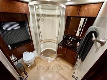 Fairline SQUADRON 74