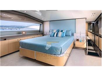 Ferretti Yachts 960