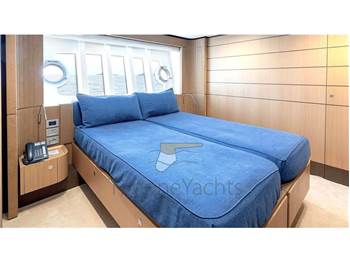 Ferretti Yachts 960