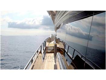 Ferretti Yachts 960