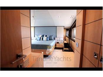 Ferretti Yachts 960