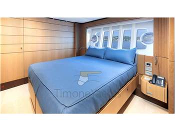 Ferretti Yachts 960