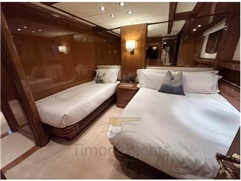 Benetti 85 Legend