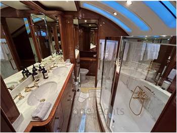 Benetti 85 Legend