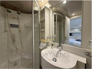 Custom Line Navetta 30