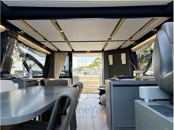 Azimut S8