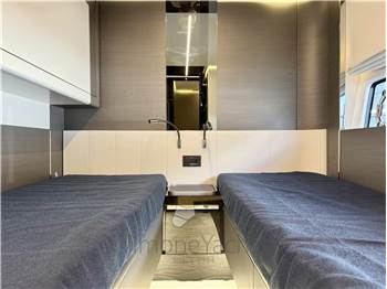 Azimut S8