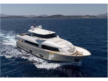 Custom Line Navetta 26