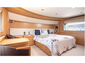 Custom Line Navetta 26