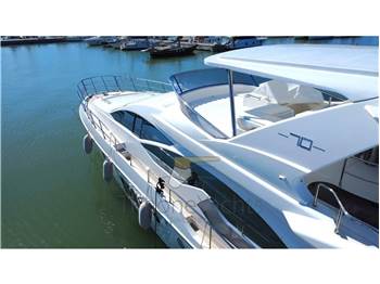 Azimut 70 Flybridge