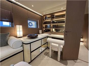 Azimut Seadeck 9