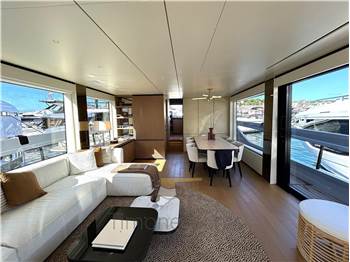 Azimut Seadeck 9