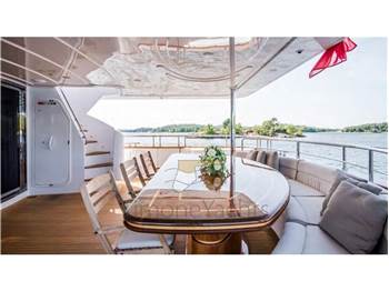 Custom Line Custom Line 112