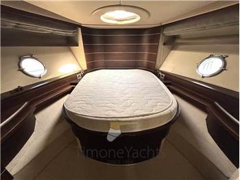 Azimut 68S