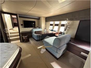 Azimut 68S