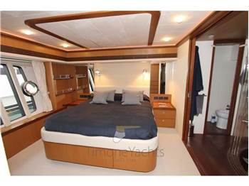 Ferretti Yachts FERRETTI 731