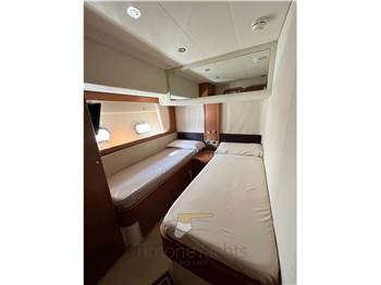 Ferretti Yachts 592