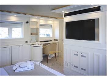 Custom Line Navetta 30