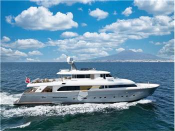 Custom Line Navetta 30