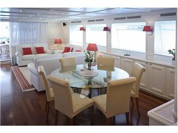 Custom Line Navetta 30