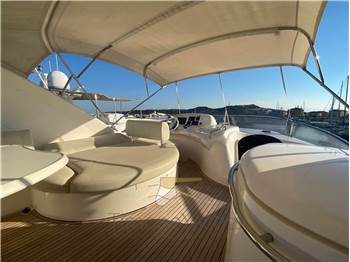Azimut 68E