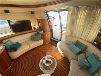Azimut 68E