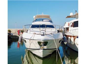 Azimut 68E