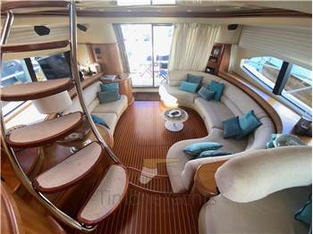 Azimut 68E