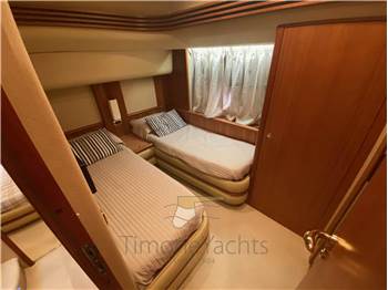 Azimut 68E