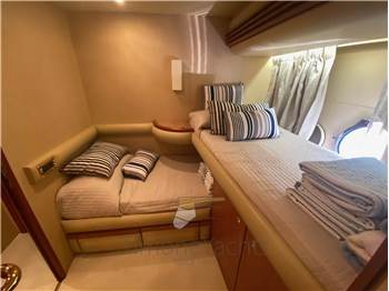 Azimut 68E