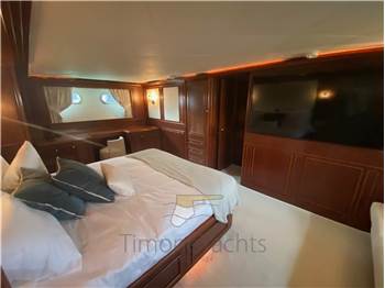 Custom Line Navetta 27