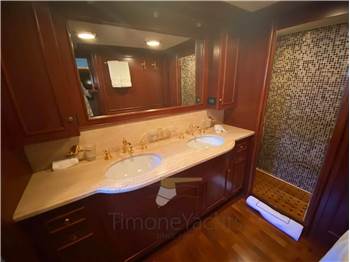 Custom Line Navetta 27