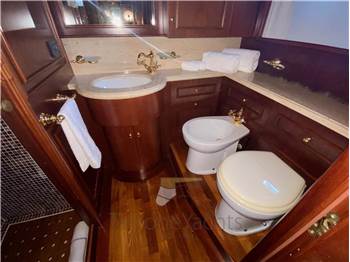 Custom Line Navetta 27